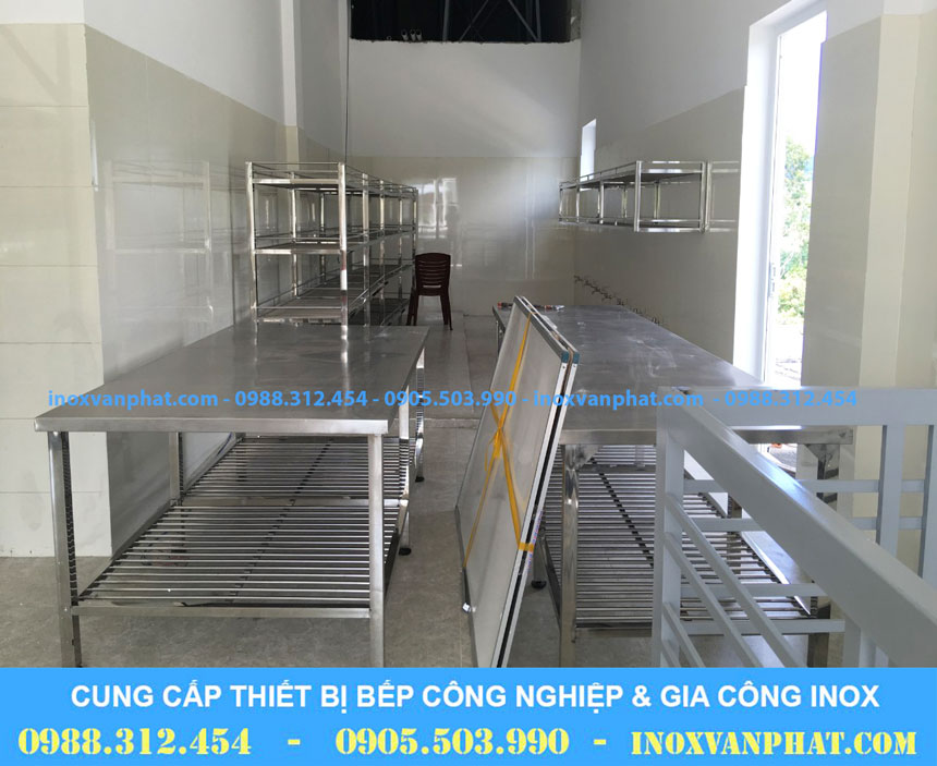 Bàn công nghiệp giá cạnh tranh