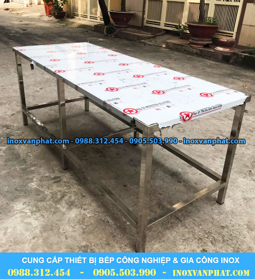 Bàn inox công nghiệp giá tốt