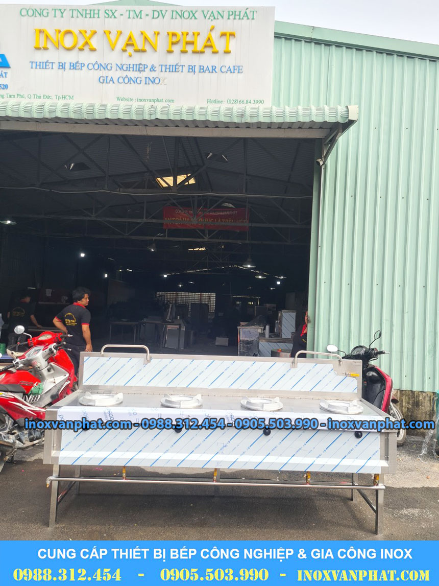 Bếp á công nghiệp sản xuất tại Inox Vạn Phát