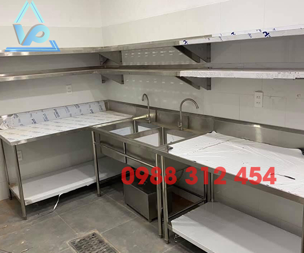 ly-do-nao-ban-bep-cong-nghiep-nen-lam-tu-inox-304-197