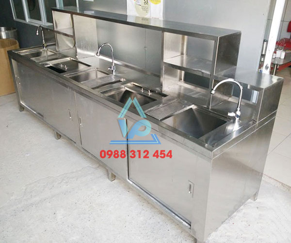 quay-bar-inox-theo-yeu-cau-van-phat