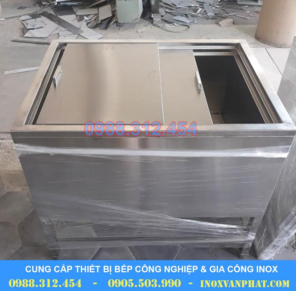Thùng chứa đá có bánh xe