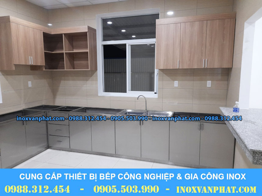 Tủ bếp inox sản xuất tại Inox Vạn Phát