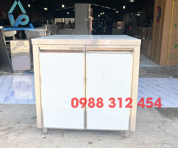 Tủ inox công nghiệp là thiết bị như thế nào? tu-inox-cong-nghiep-la-thiet-bi-nhu-the-nao-215-inoxvanphat